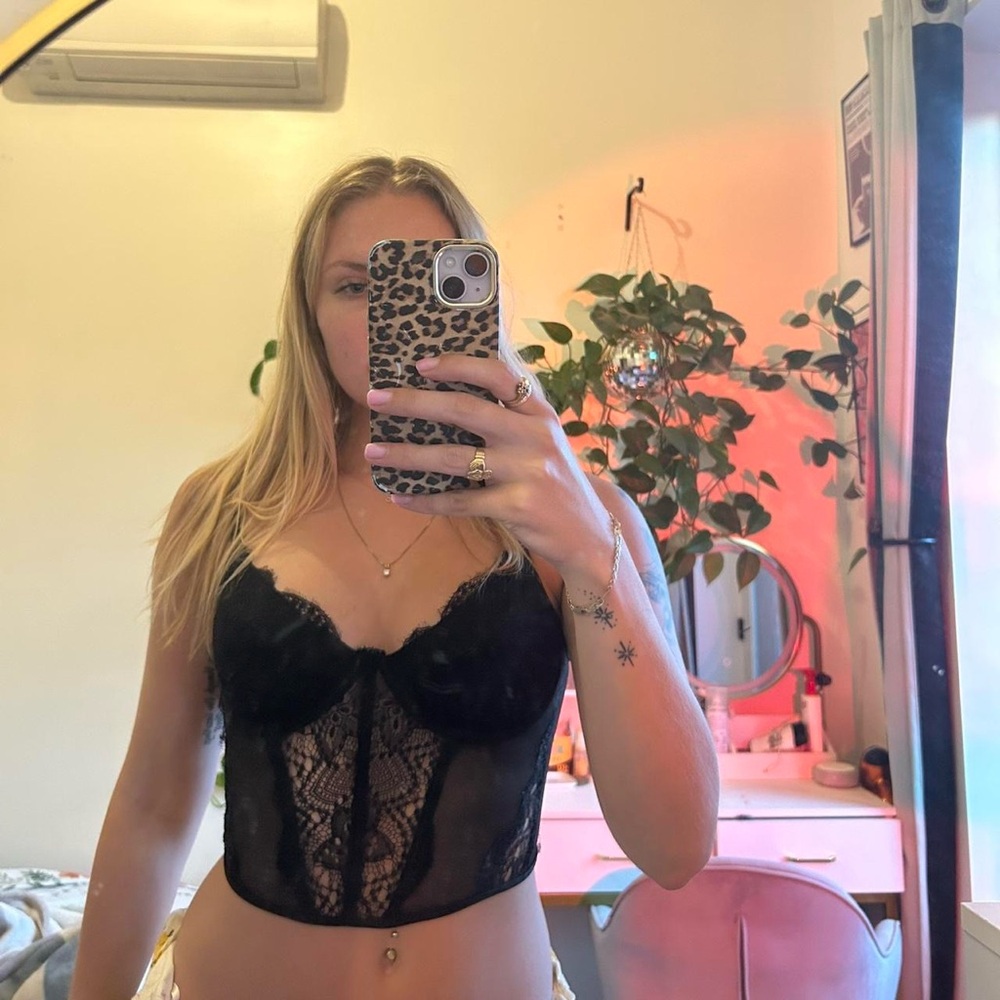 Elegant Black Lace Bustier